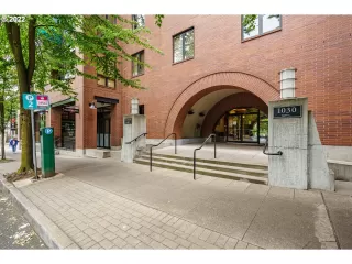 Photo #2: 22359612 Listing 