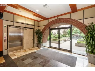 Photo #4: 22359612 Listing 