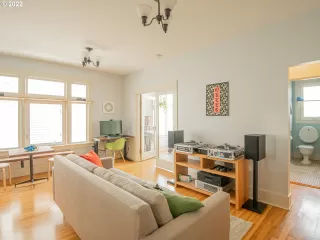 Photo #1: 22360503 Listing 