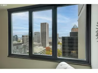 Photo #5: 22360883 Listing