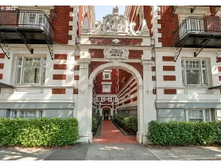 Photo #3: 22361491 Listing