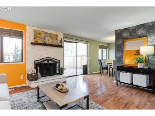 Photo #4: 22362708 Listing