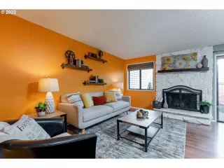 Photo #5: 22362708 Listing