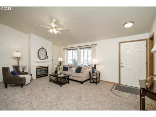 Photo #6: 22363041 Listing