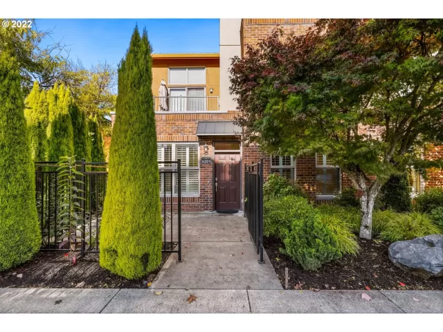 MLS: 22363954 Condo For Sale