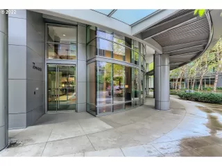 Photo #1: 22365101 Listing