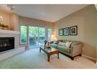 Photo #5: 22365634 Listing 