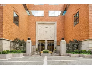 Photo #1: 22365892 Listing