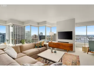 Photo #5: 22365892 Listing