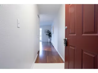 Photo #4: 22367277 Listing 