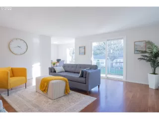 Photo #5: 22367277 Listing 