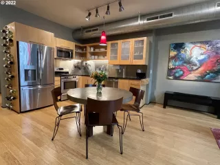 Photo #3: 22367397 Listing