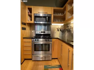 Photo #6: 22367397 Listing