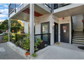 Photo #3: 22367665 Listing