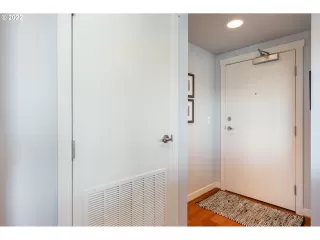 Photo #5: 22367770 Listing