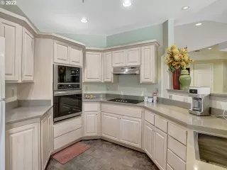 Photo #2: 22369216 Listing