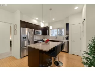 Photo #5: 22369641 Listing