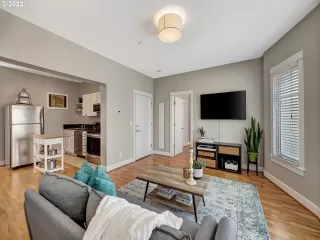 Photo #4: 22369679 Listing 