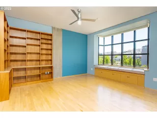 Photo #5: 22369839 Listing