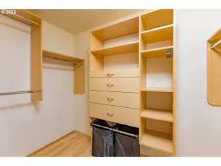 Photo #6: 22369839 Listing