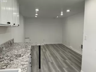 Photo #5: 22369994 Listing 