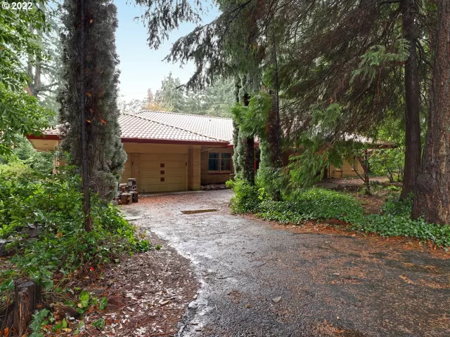 MLS: 22370699 Condo For Sale