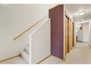 Photo #3: 22371412 Listing