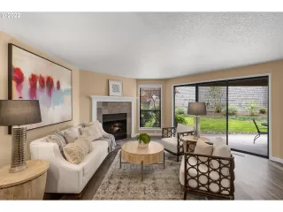 Photo #3: 22371973 Listing