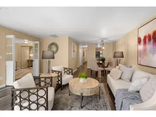 Photo #6: 22371973 Listing