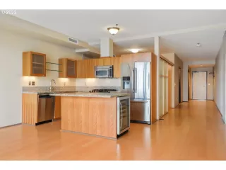 Photo #6: 22371990 Listing 