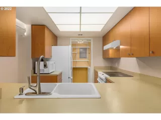 Photo #2: 22372329 Listing