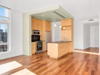 Photo #2: 22372476 Listing