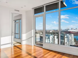 Photo #3: 22372476 Listing