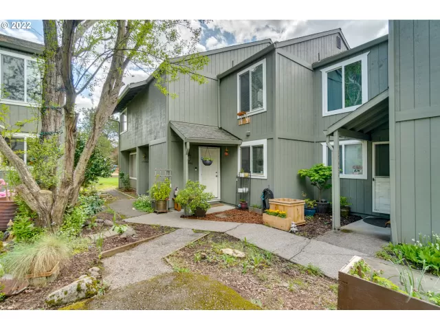 MLS: 22375326 Condo For Sale