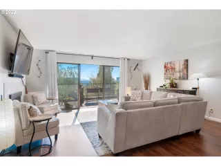 Photo #1: 22375998 Listing