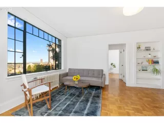 Photo #6: 22376327 Listing