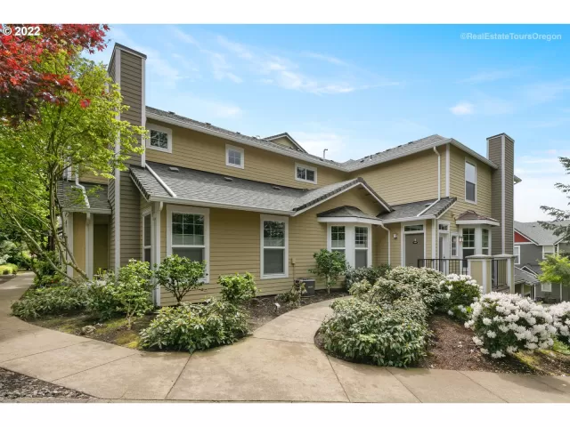 MLS: 22376418 Condo For Sale