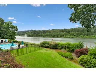 Photo #6: 22376523 Listing 