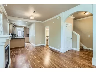 Photo #4: 223769058 Listing 