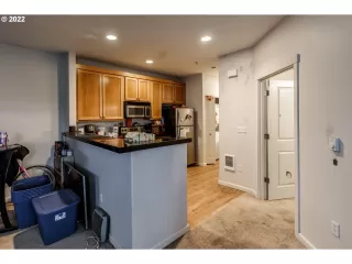 Photo #5: 22376907 Listing 