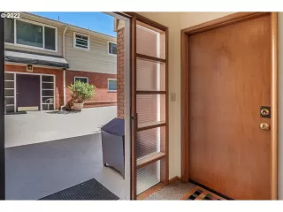 Photo #1: 22377079 Listing