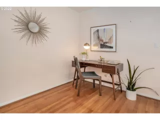 Photo #5: 22377079 Listing