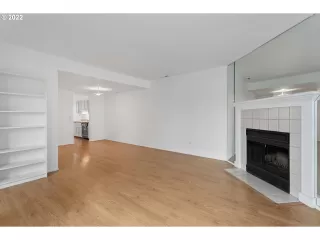 Photo #3: 22377842 Listing