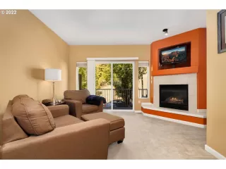 Photo #5: 22377966 Listing