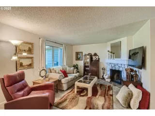 Photo #3: 22378480 Listing