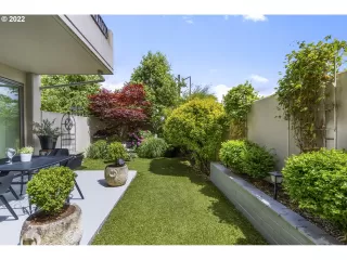 Photo #2: 22379410 Listing