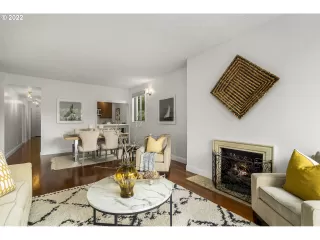 Photo #3: 22379410 Listing