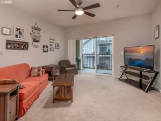 Photo #4: 22380267 Listing 