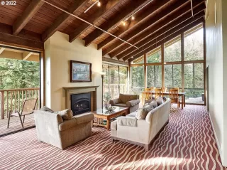 Photo #2: 22381592 Listing