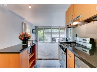 Photo #6: 22381611 Listing 